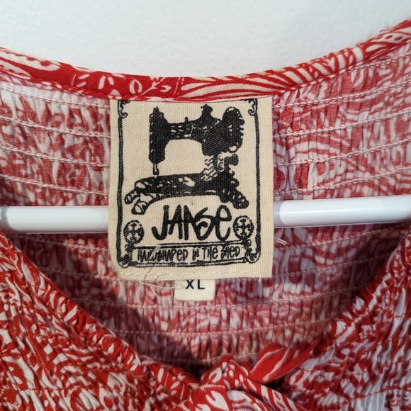 Red and cream dress. Wear as dress or as tunic. Adjustable length. - Picture 3 of 7